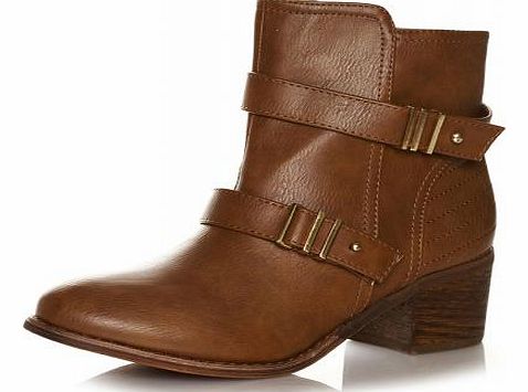 Great for every day wear. Comfortable and stylish, wear with skirts or jeans. - Side zip fastening - Rounded - Leather Look - Low heel - Upper and sole: synthetic, inner: synthetic and textile