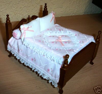 This 1:12 Scale Dollshouse Handmade Double