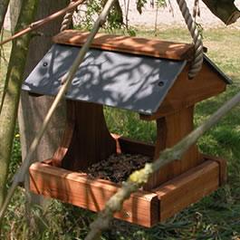 Natural materials combine with quality craftsmanship to create a stunning hanging bird table