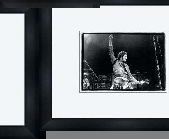 WHO Shepperton Studios 1978 - Custom Framed Ross Halfin Card 29x24cm 23mm black wood frame with whit