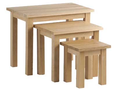 warwick OAK NEST OF TABLES