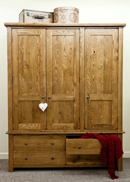 Woodbury Oak Triple Gents Wardrobe with 4 Drawers